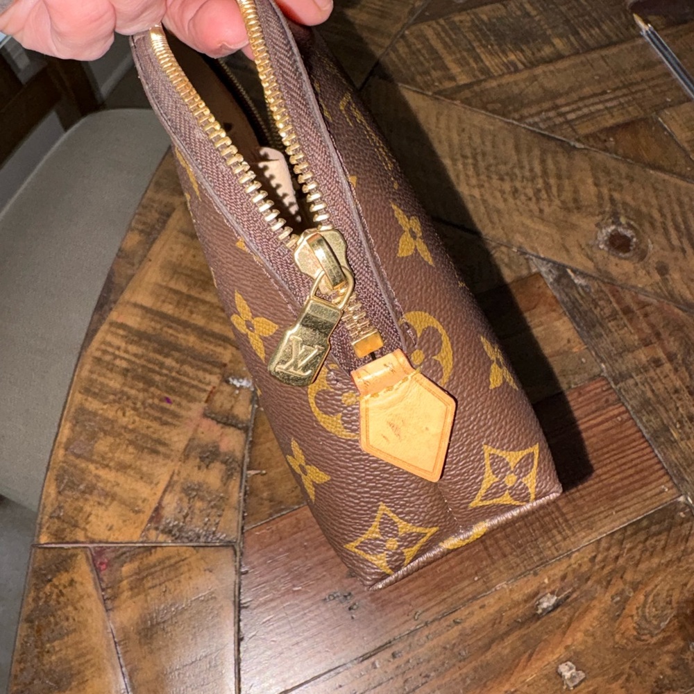 Louis Vuitton Monogram Clutch in Brown and Gold - Picture 3 of 14